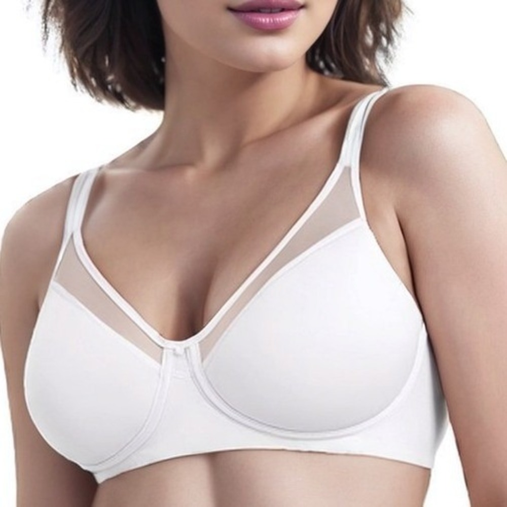 Bali‎ Women One Smooth U Bra 38D White Underwire Ultra Light Intimates NWT